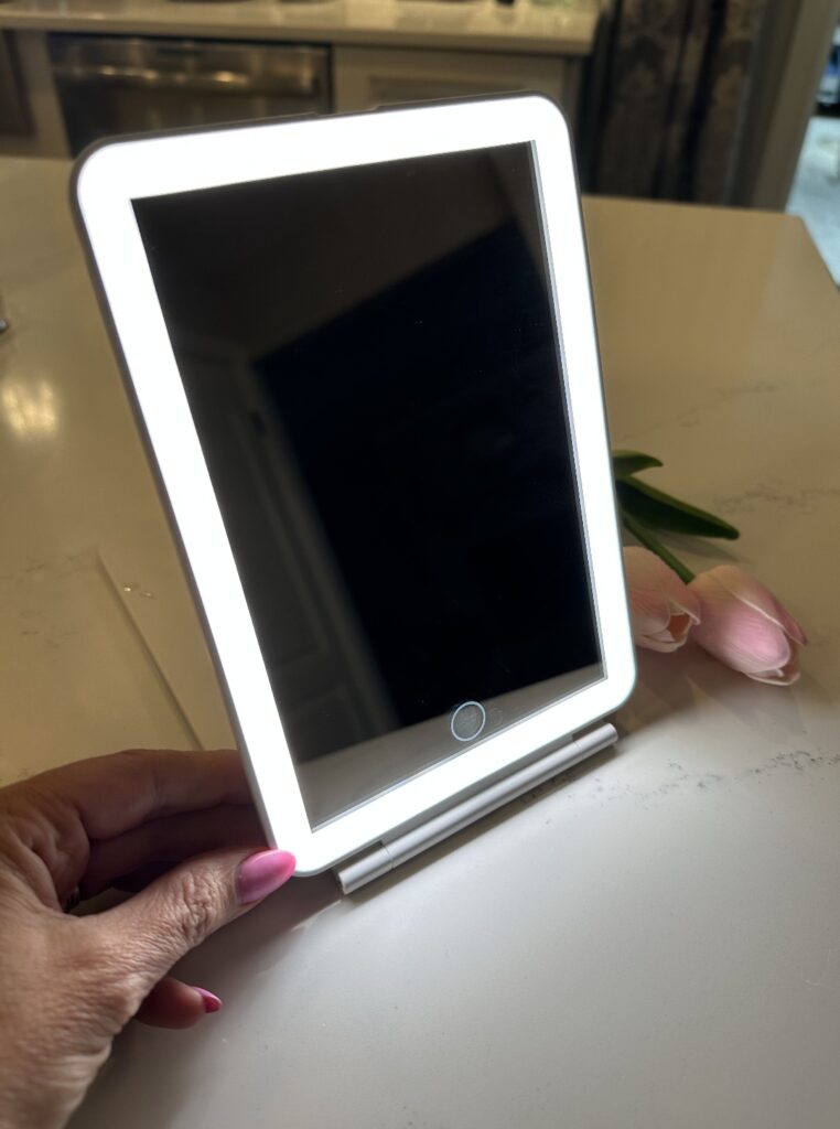 Funtouch Mirror w/ LED Lights