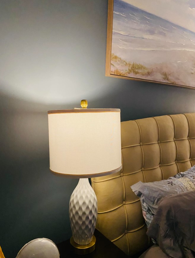 Member share table lamp!