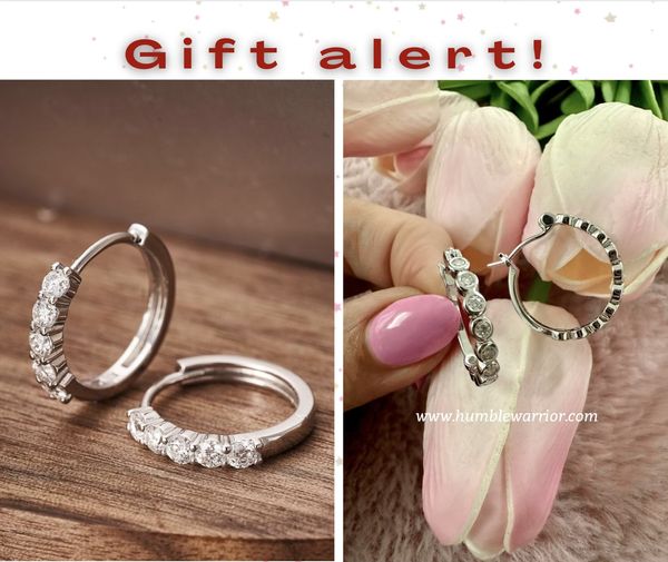 These gorgeous hoops are the perfect every day earrings!