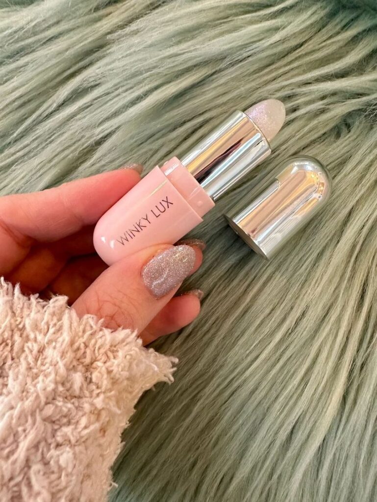 Winky Lux fans!