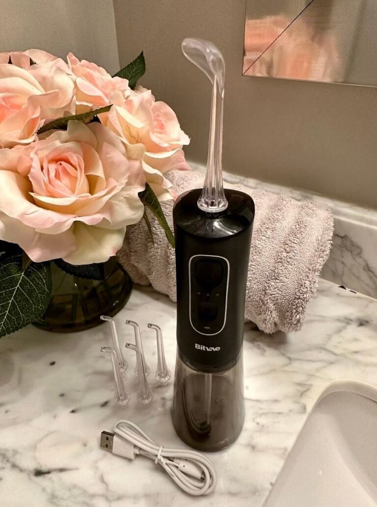 Bitvae water flosser