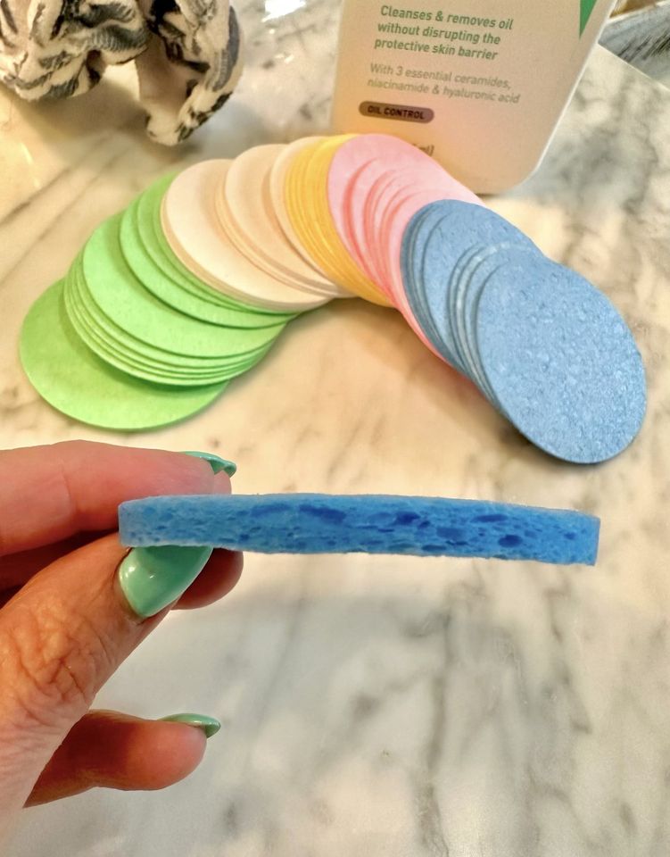 set of FIFTY compressed facial sponges