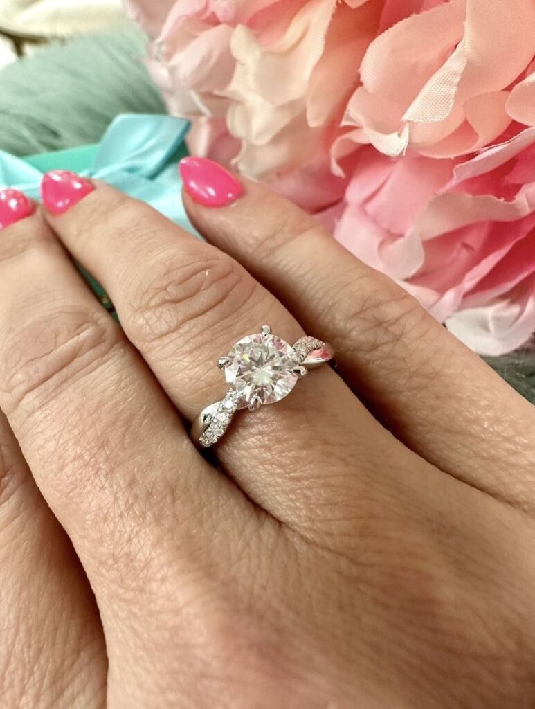 IMOLOVE Moissanite Wedding Engagement Ring for Women