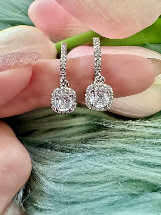 GIRIOIZ moissanite earrings
