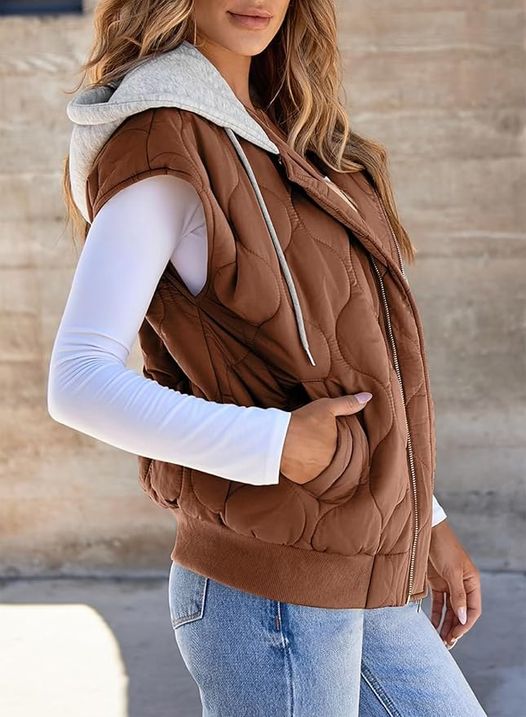EVALESS vest with sweatshirt hood