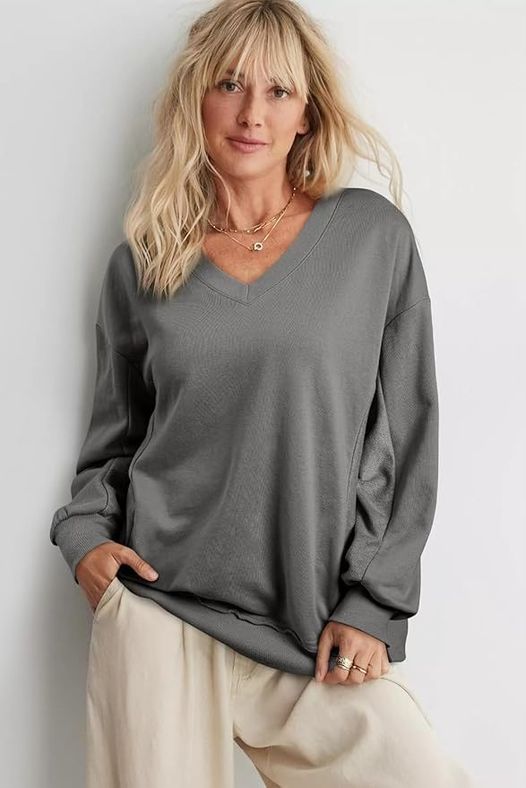 Alvaq long sleeve, v-neck sweater