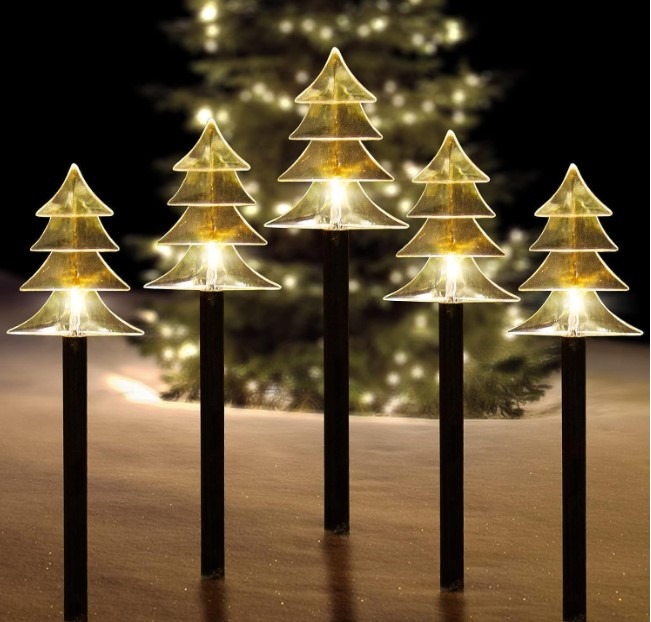 Set of 5 Christmas Path Way Lights!