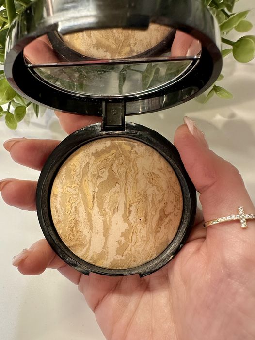 Laura Geller Foundation