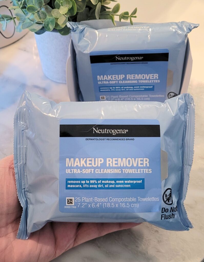 Group Favorite Makeup Wipes