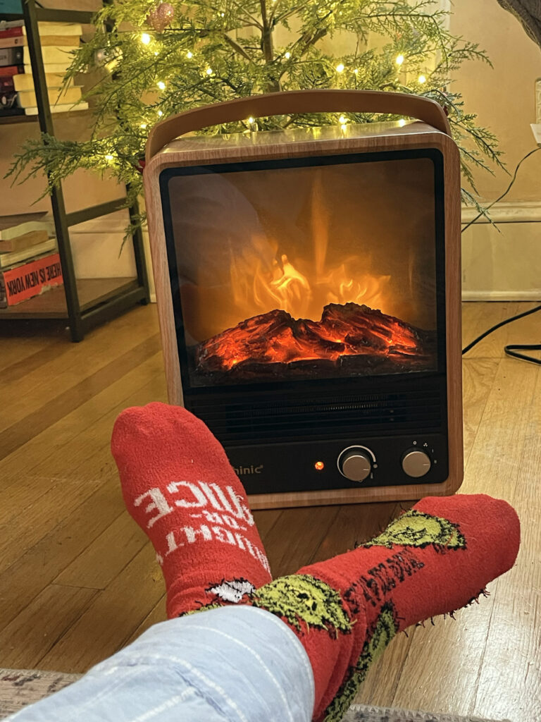 Space Heater with Crackling Fire Sounds and 3D Flames