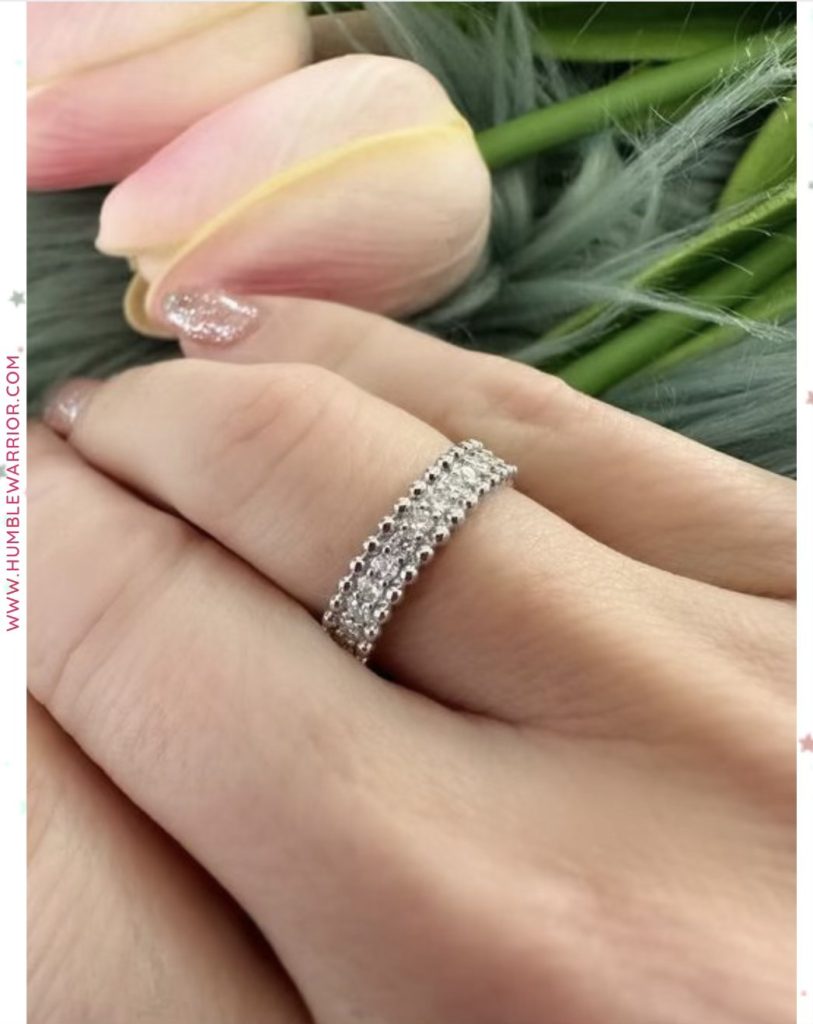 stunning moissanite band