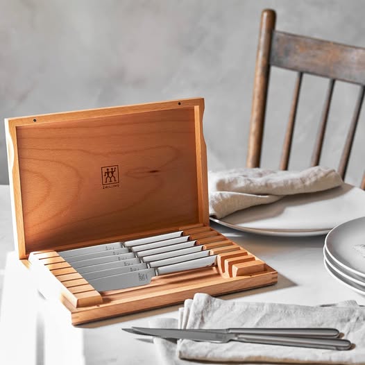 ZWILLING J.A. Henckels Razor-Sharp Steak Knives Set