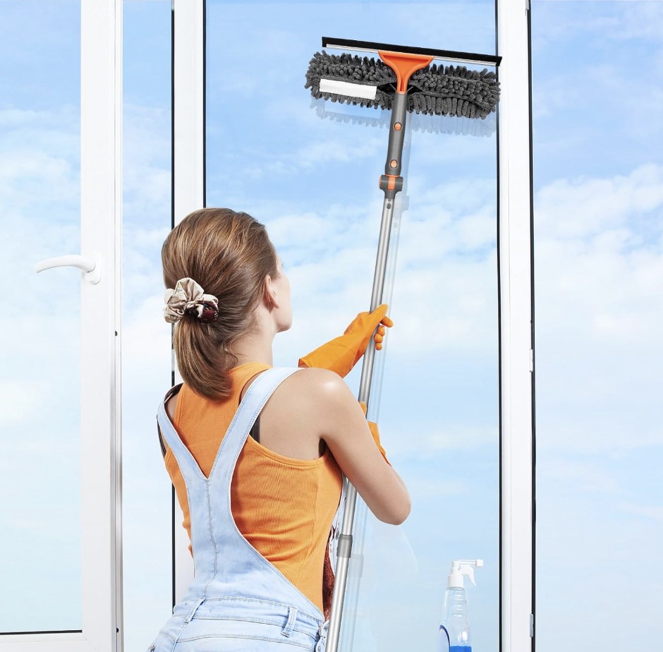 2-in-1 window cleaning tool