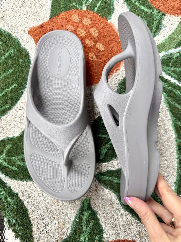 DREAM PAIRS women’s sandals