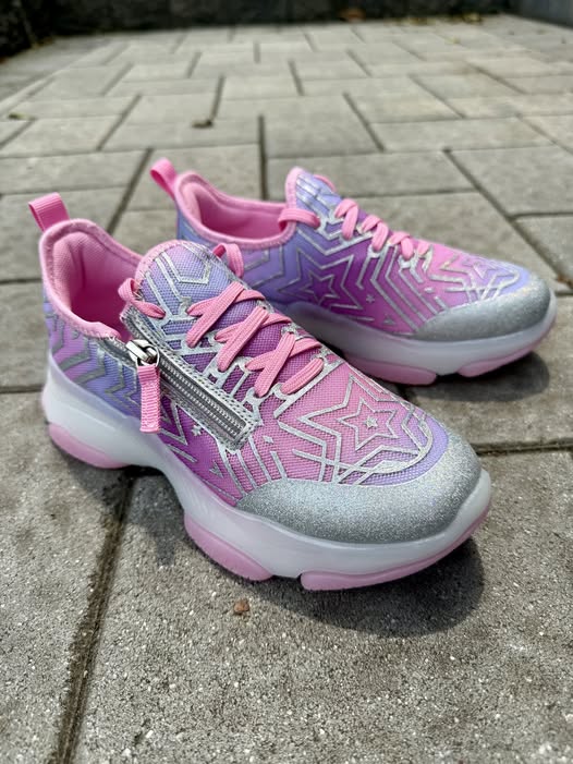 DREAM PAIRS girls’ sneakers