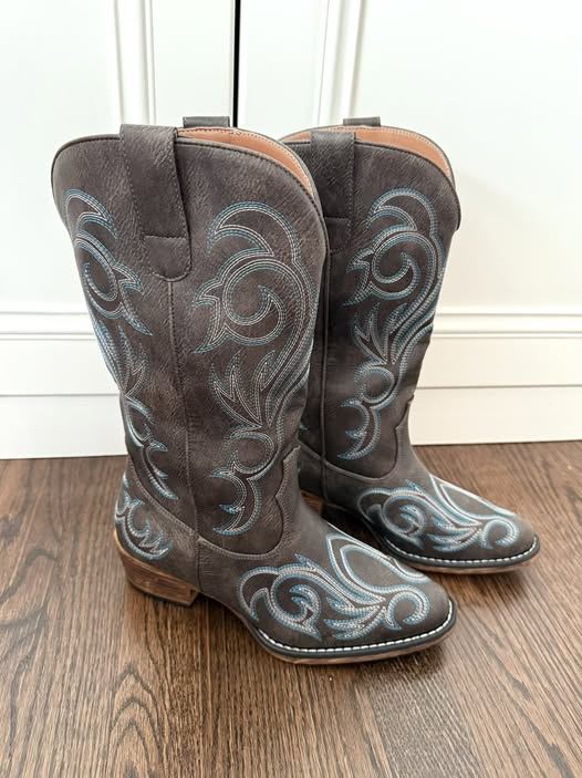 Dream Pairs cowboy boots