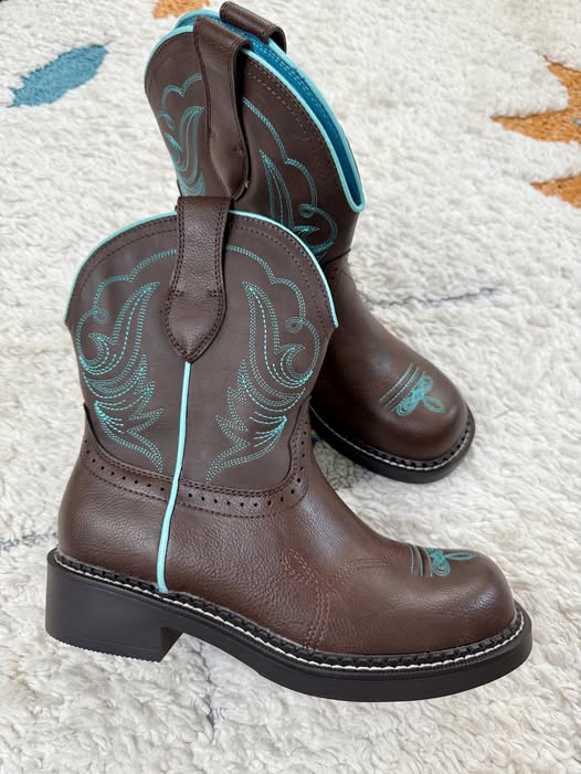 DREAM PAIRS Cowgirl Boots