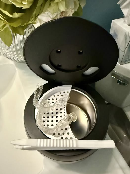 45kHz ultrasonic retainer cleaner
