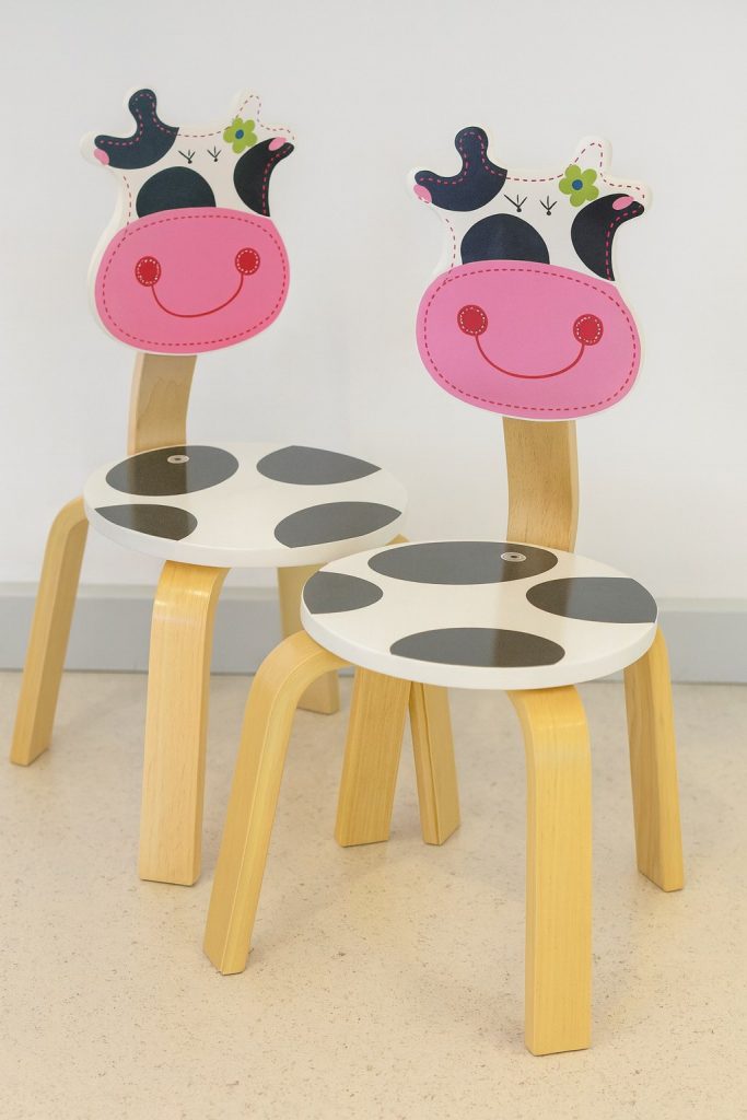 iPlay, iLearn 2 PCS Wooden Kids Chair Set