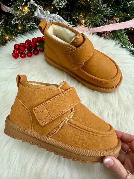 Dream Pairs velcro faux fur lined boots