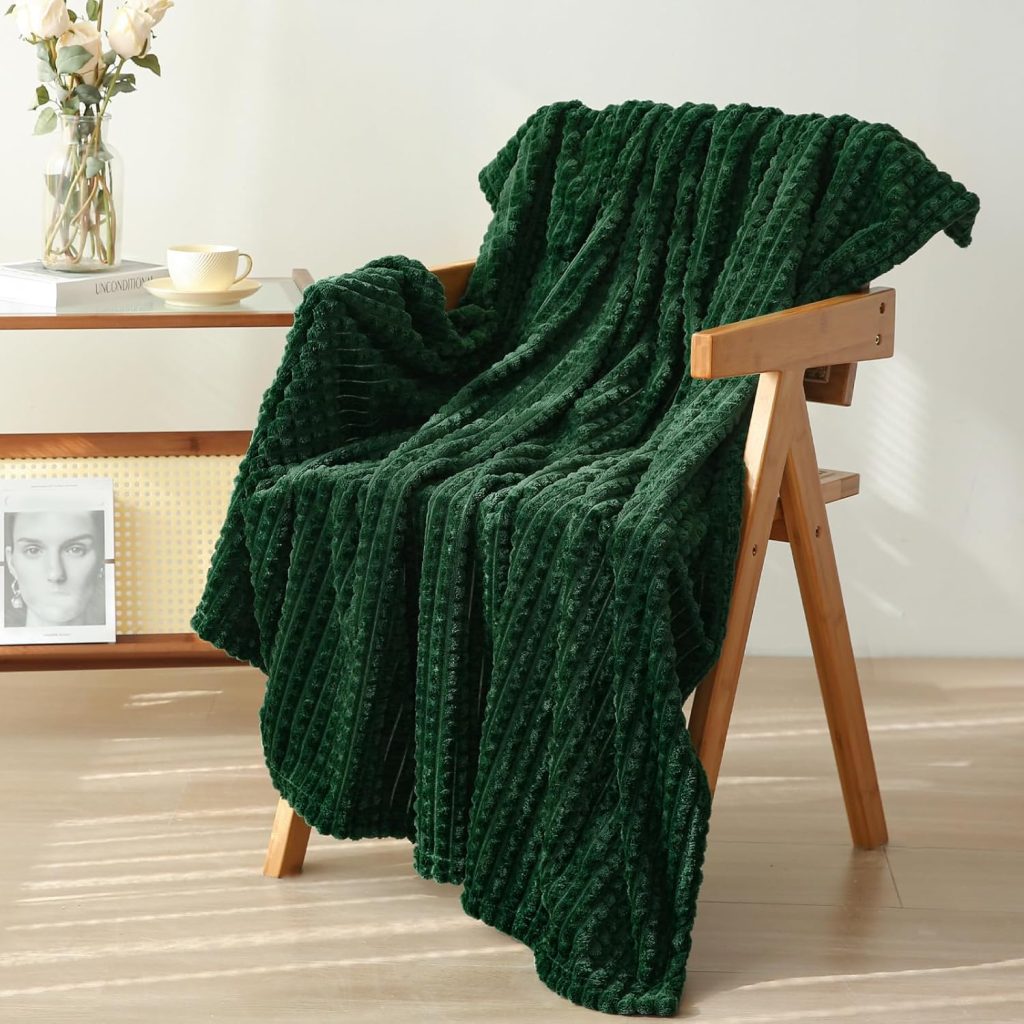 Soft & Cozy Throw Blanket!