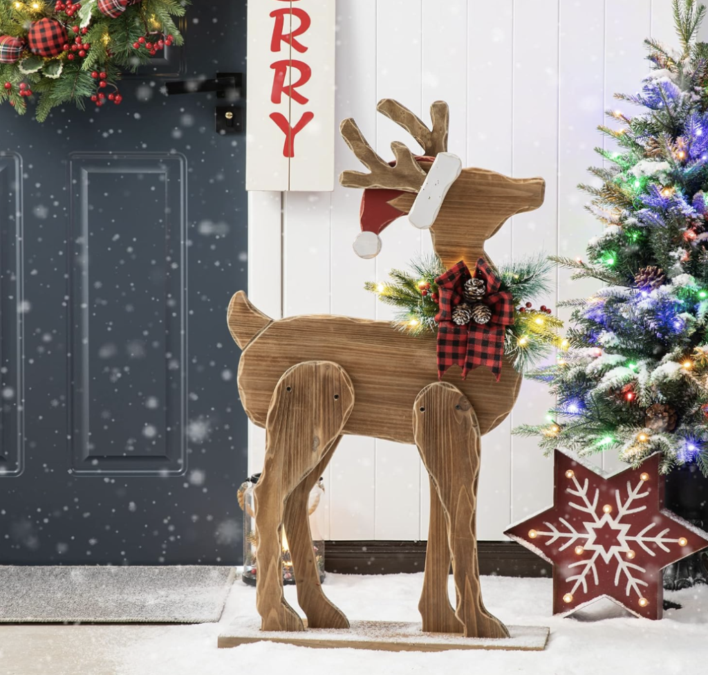 wooden reindeer decor