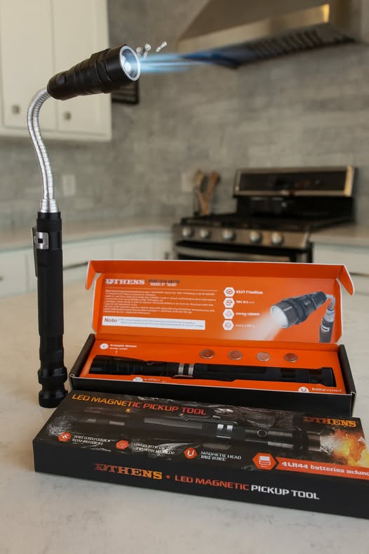 LED Magnetic Pickup Tool