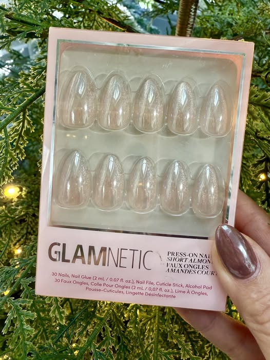 Glamnetic Nails