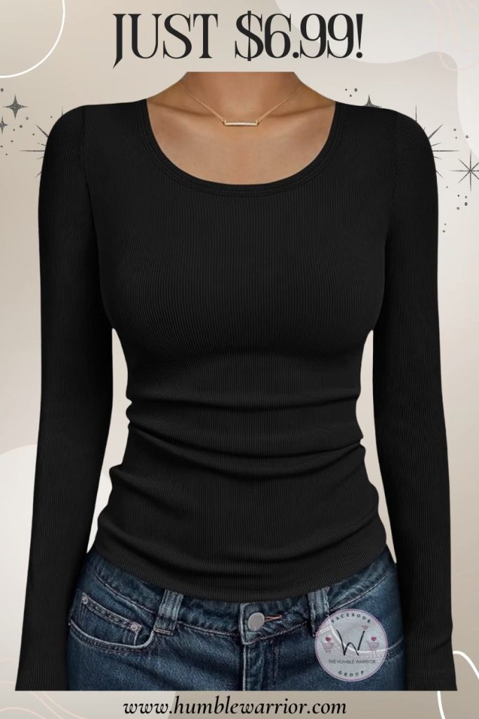 Ekouaer’s ribbed scoop neck tops