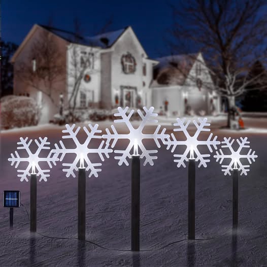 BRIGHTDECK Snowflake Solar Pathway Lights
