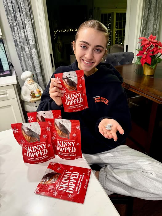 SkinnyDipped Dark Chocolate Peppermint Almonds