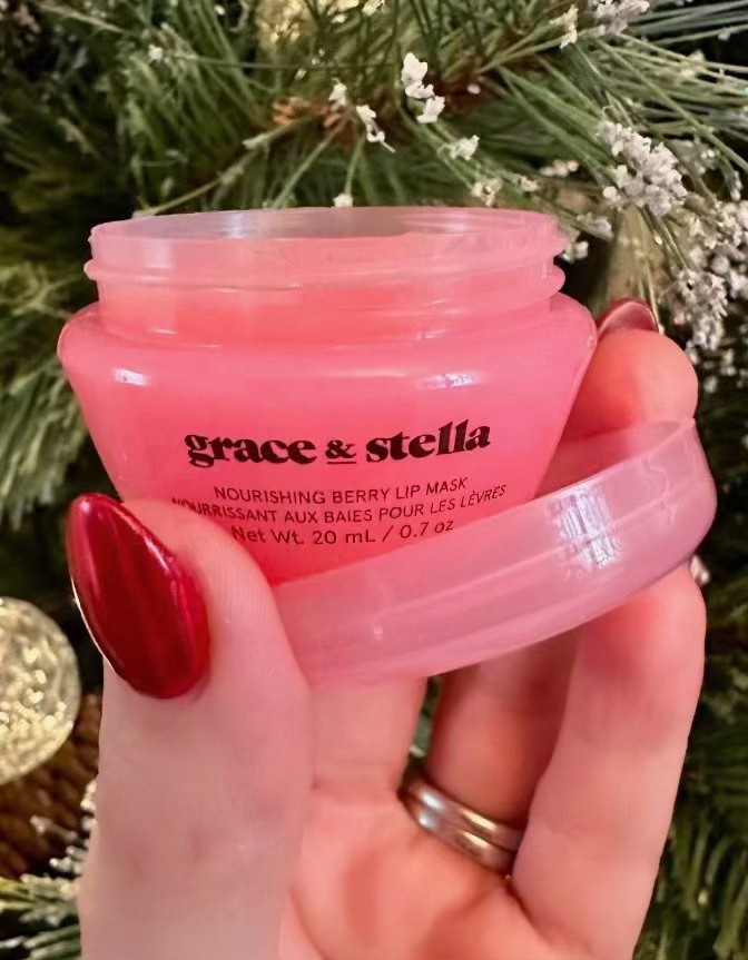 Grace & Stella fans!