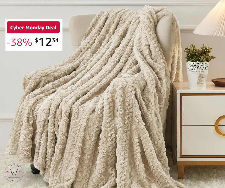 Aganear Fleece Throw Blanket