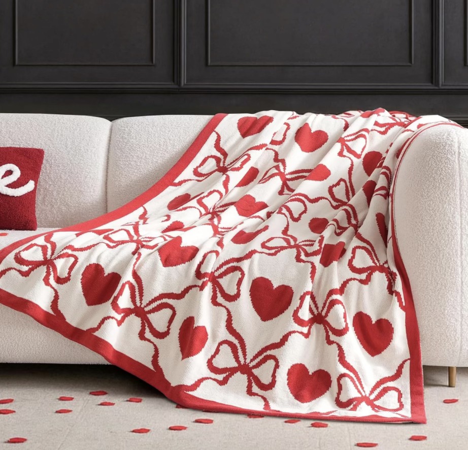Valentine’s Day blankets