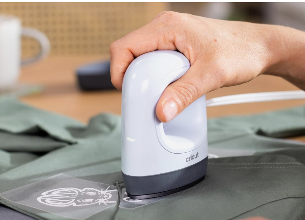 Cricut EasyPress Mini Heat Press!