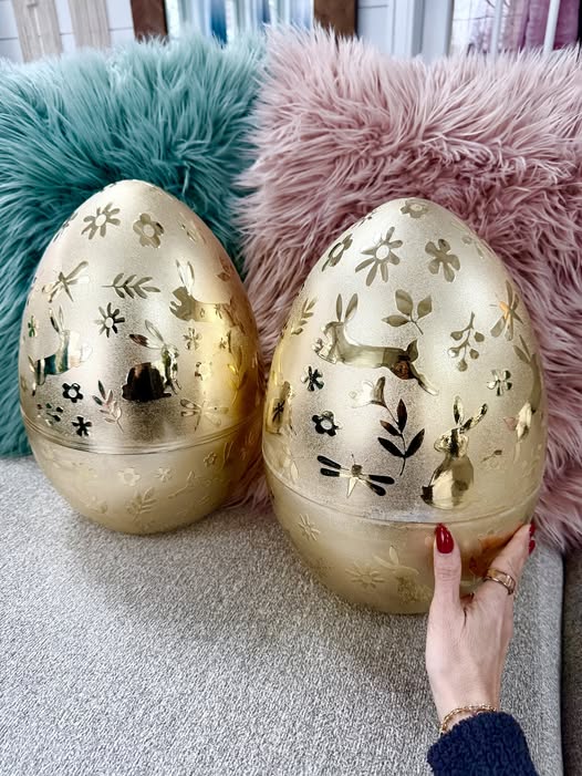 14″ Gold Plastic Easter Egg
