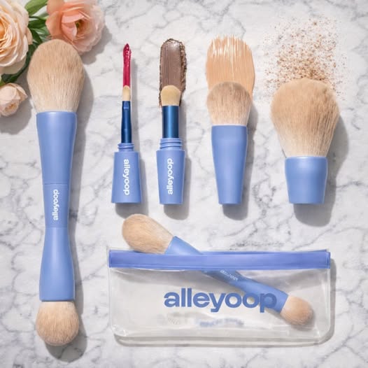 Alleyoop Multi-Tasker 4-in-1 Travel Makeup Brush Set