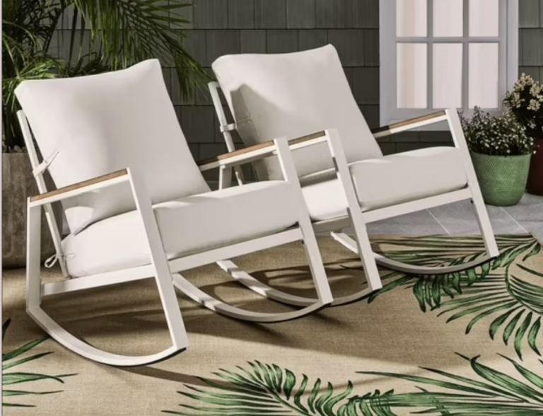 Outdoor patio set!