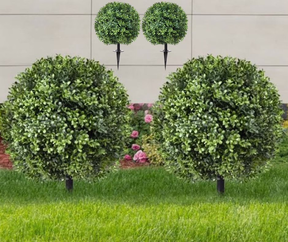 Set of 2 Topiary Bushes