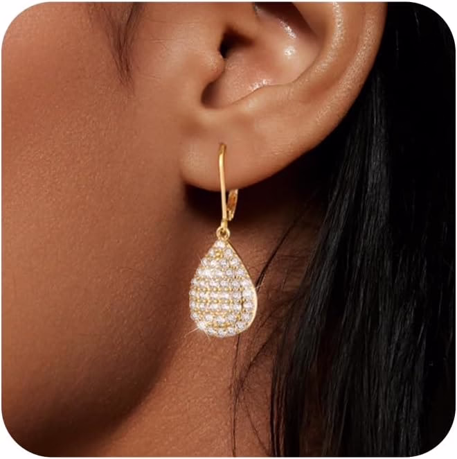 💛 Dangle Earrings
