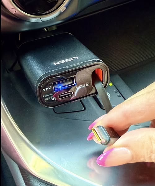 LISEN Retractable Car Charger