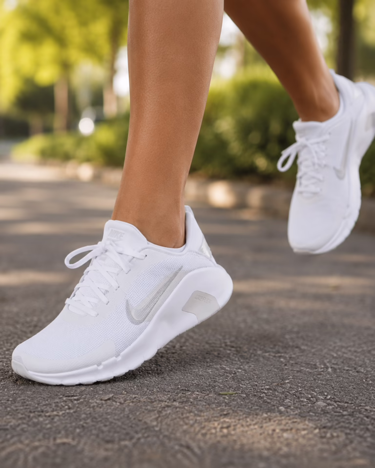 Nike Flex Train Sneakers