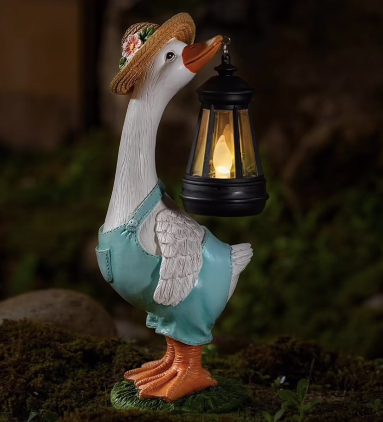 Goose statue!