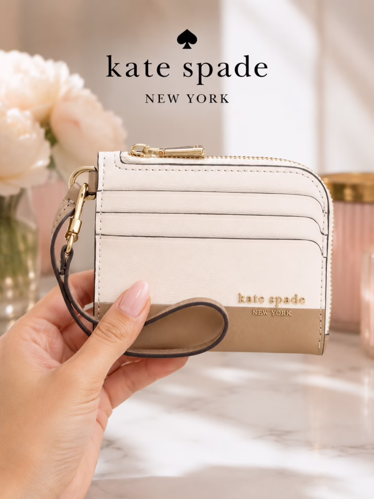 👜 Fashion Favorite