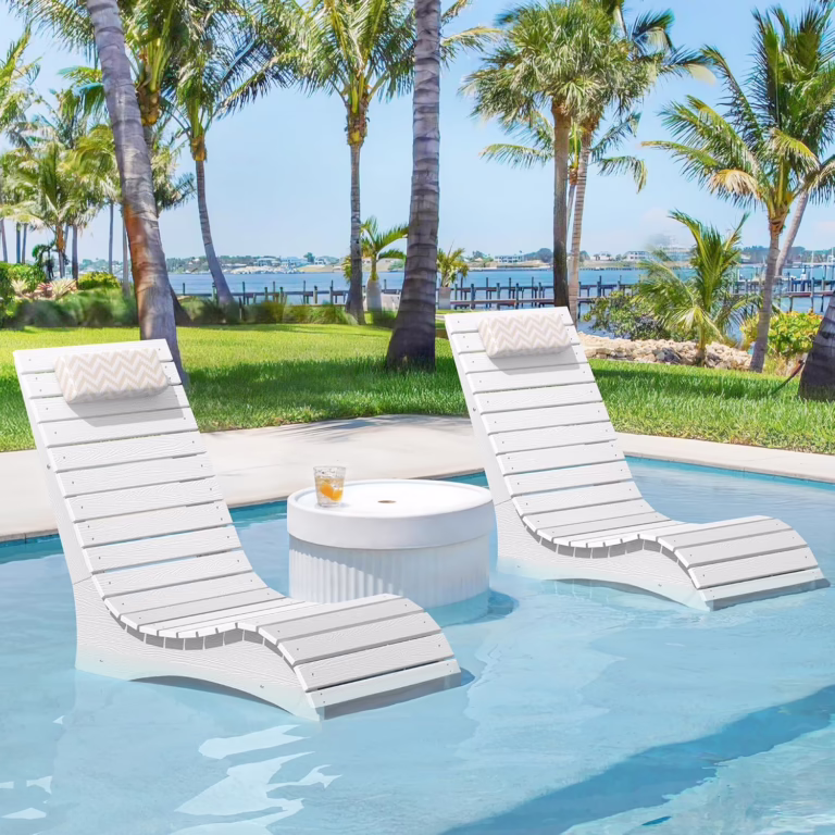 ☀️ Pool Lounge Chairs