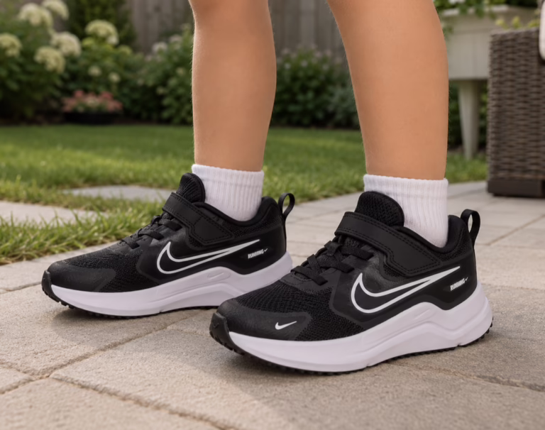 Nike Cosmic Runner